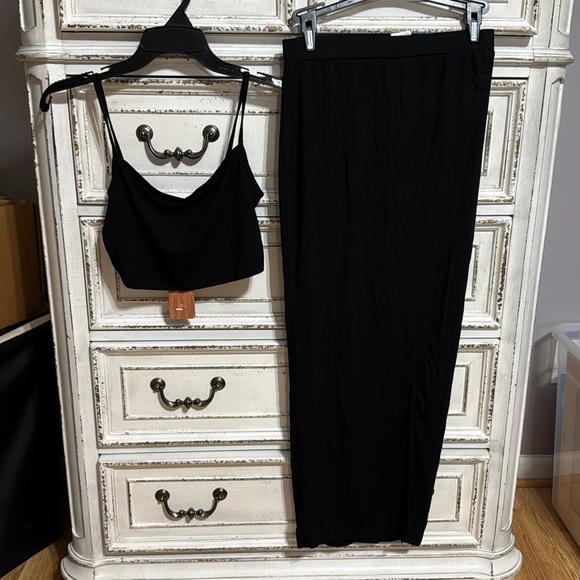 SHEIN Skinny pencil skirt with slit and Matching Top - Picture 2 of 10